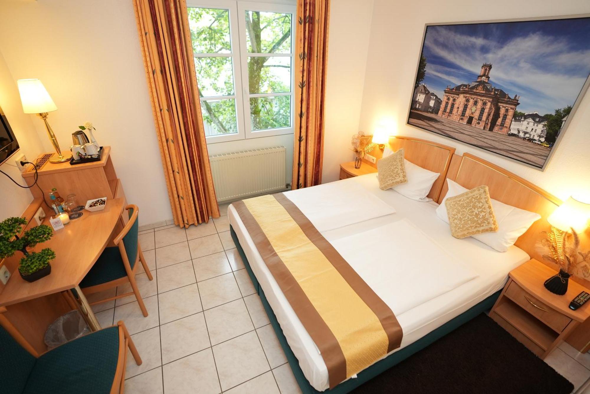 Uno Hotel Posthof Saarlouis Luaran gambar