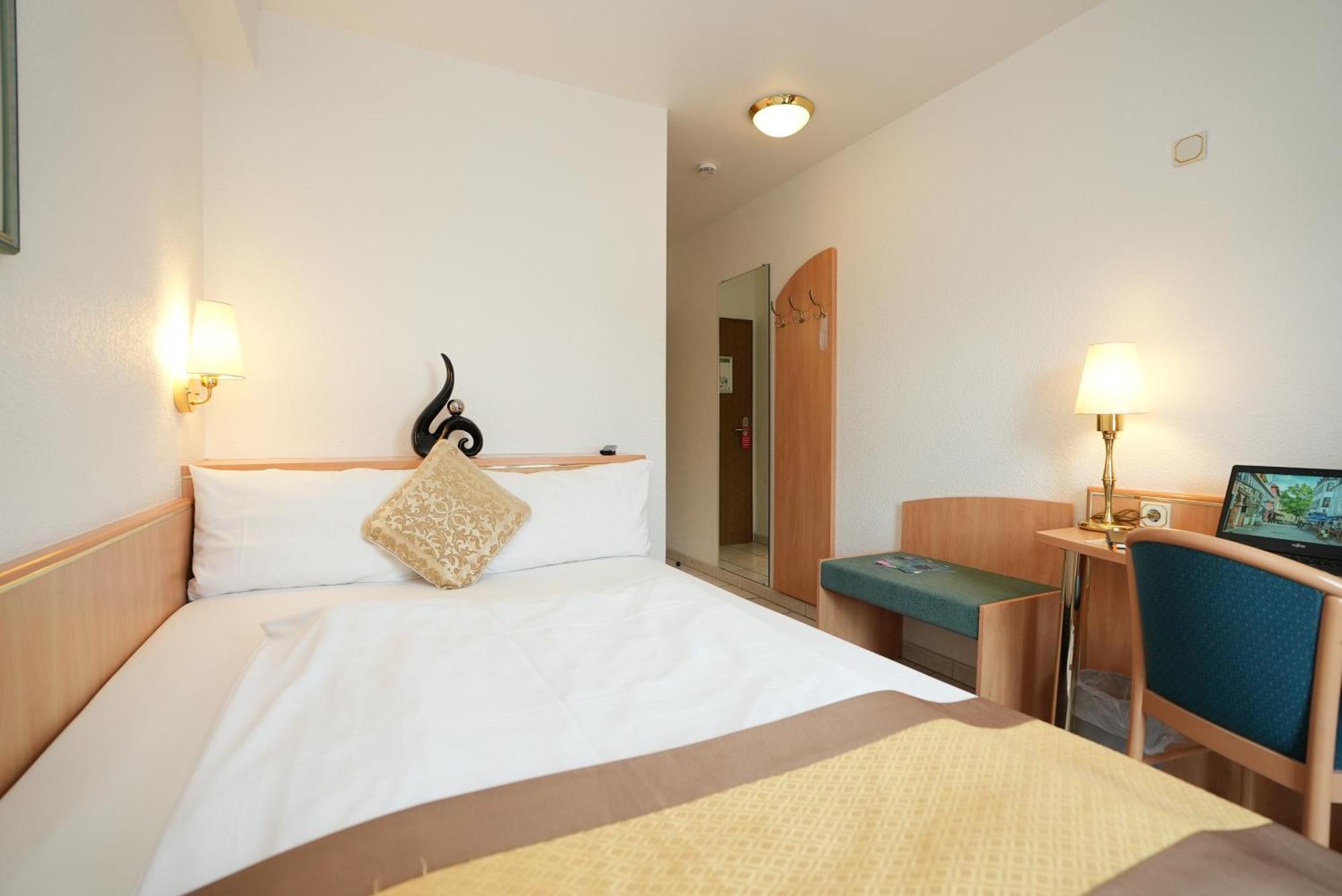 Uno Hotel Posthof Saarlouis Luaran gambar